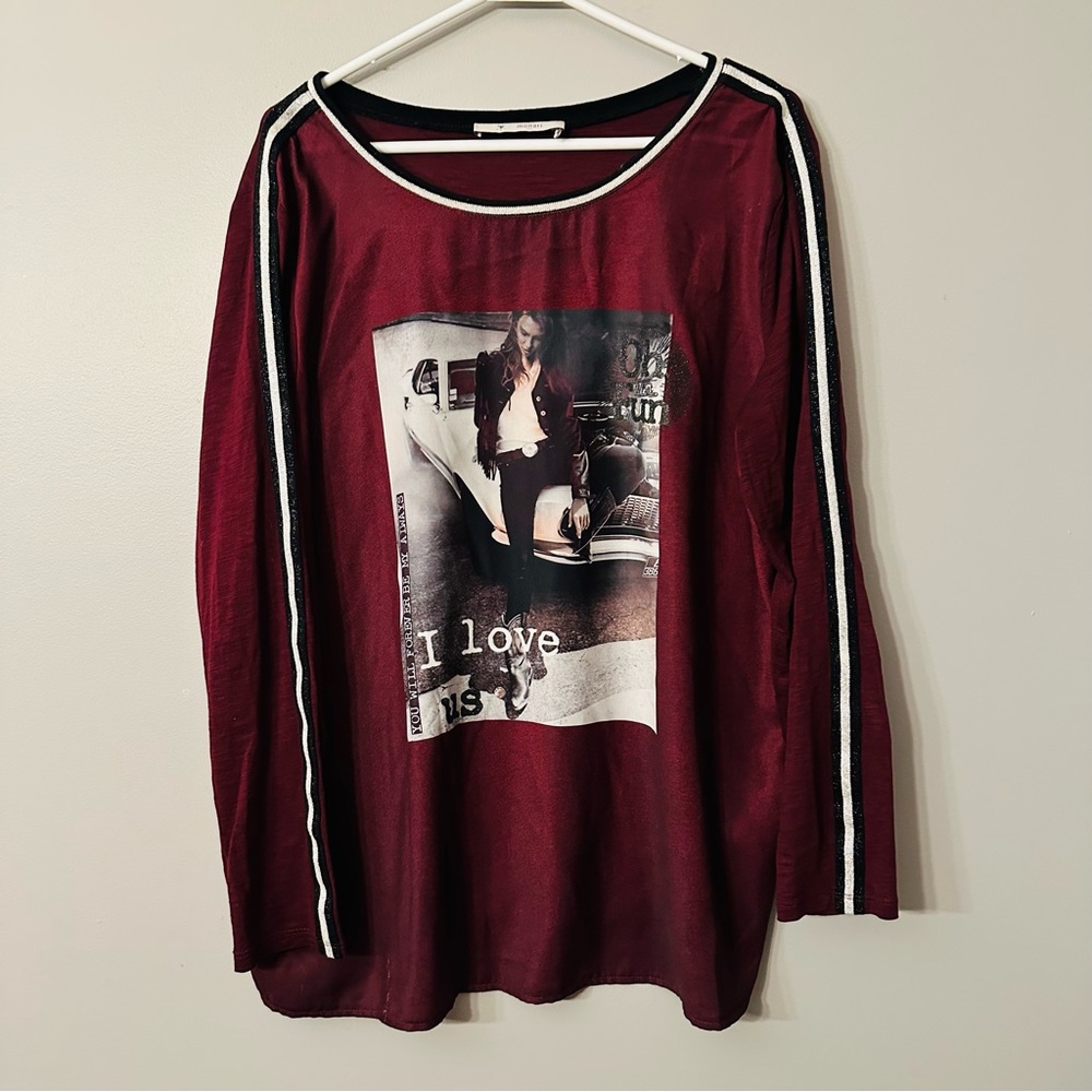⭐️ Monari Burgundy Long Sleeve Top